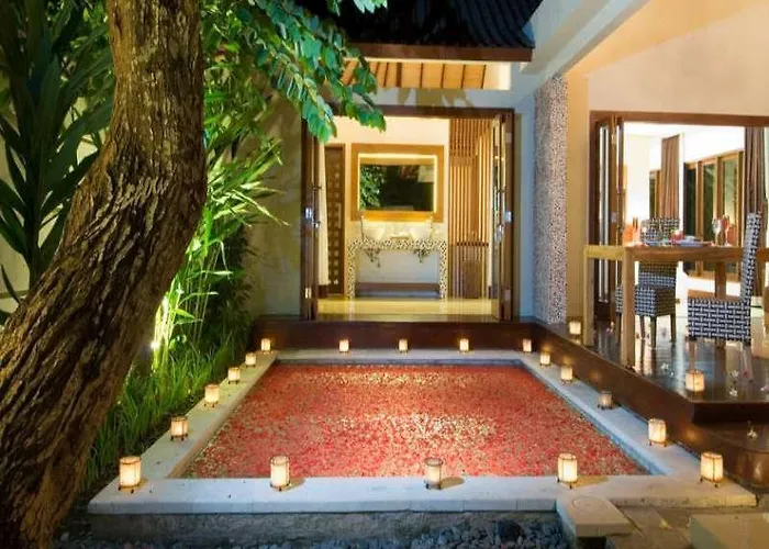 Villa Grand Akhyati & *