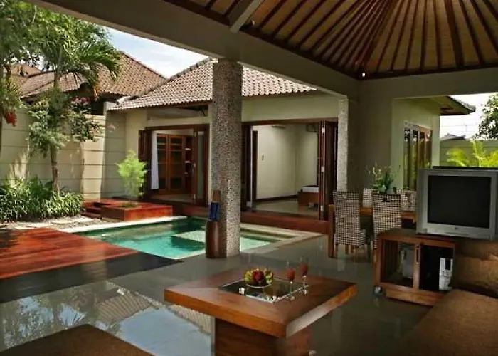 Grand Akhyati & Villa