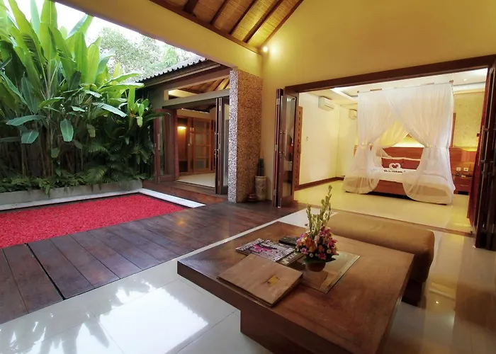 Villa Grand Akhyati & Canggu (Bali)